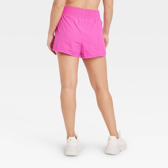 NWT! All in Motion High-Rise Crinkle Shorts - Picture 4 of 9
